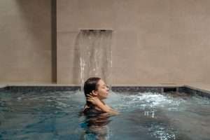 Piscina de hidromasaje y centro de talasoterapia El Palasiet